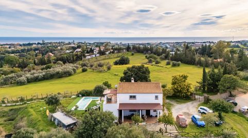 Foto 4 de Casa adosada en venta en Los Llanos, Estepona