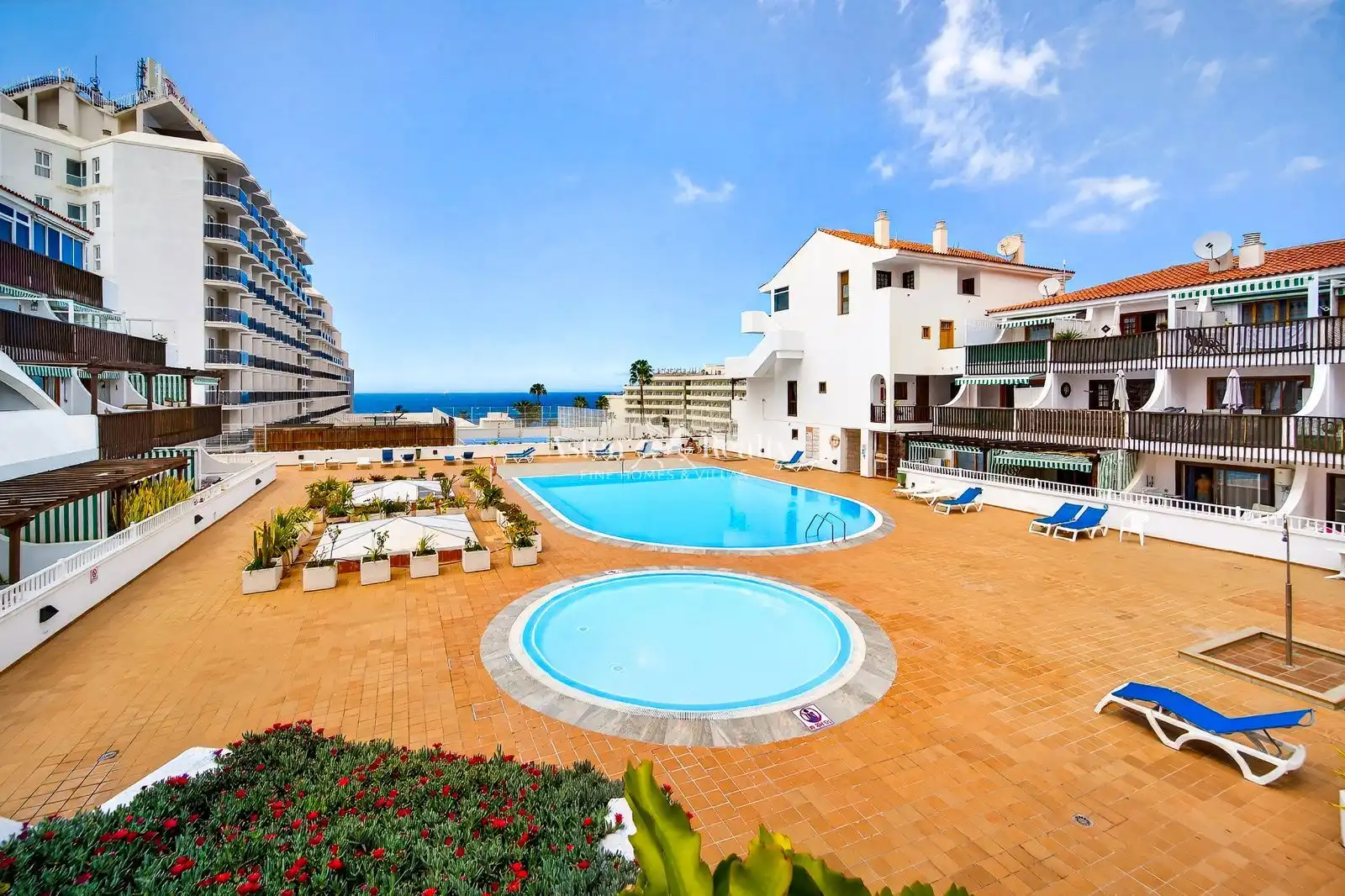 Schwimmbecken von Wohnungen zum Verkauf in Adeje mit Terrasse, Schwimmbad und Möbliert