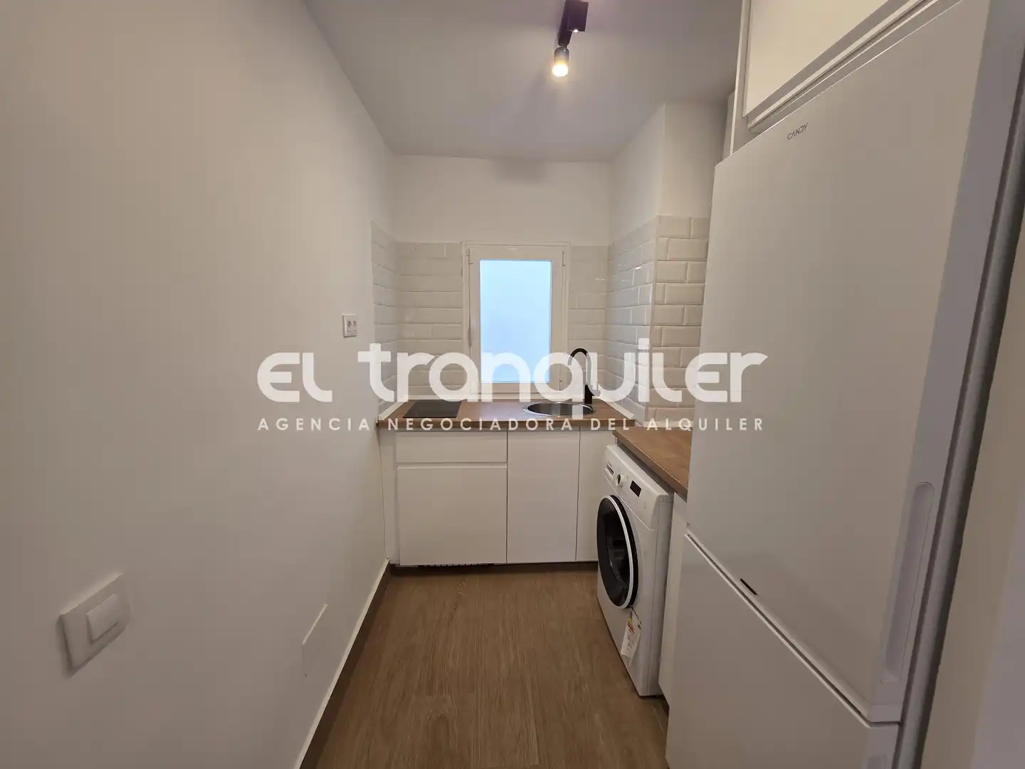 Kitchen of Flat for rent in Madrid  with Terrace and Washing machine