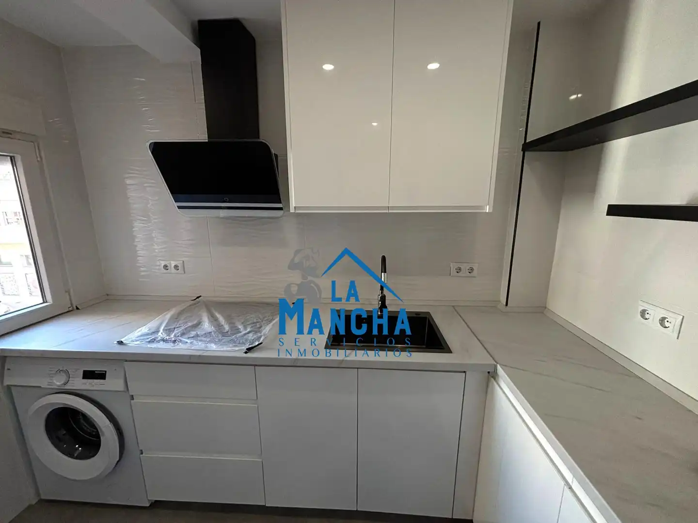 Kitchen of Flat for sale in Albacete  with Air Conditioner, Heating and Furnished