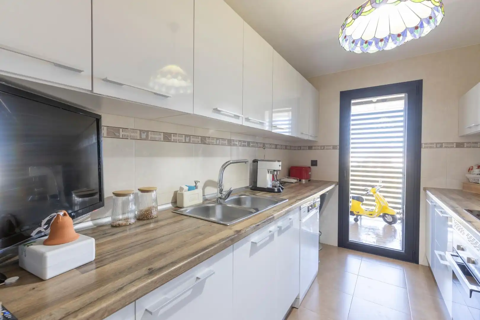 Cocina de Piso en venta en Armilla con Aire acondicionado, Calefacción y Piscina comunitaria
