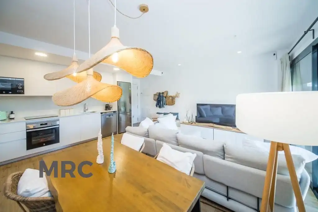 Sala de estar de Piso en venta en Calonge i Sant Antoni con Calefacción, Parquet y Terraza