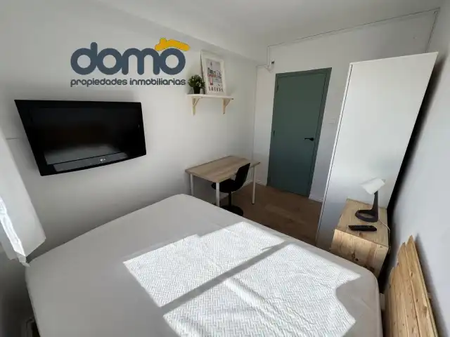 Habitación de Piso para compartir en Granada con Parquet, Amueblado y Lavadora