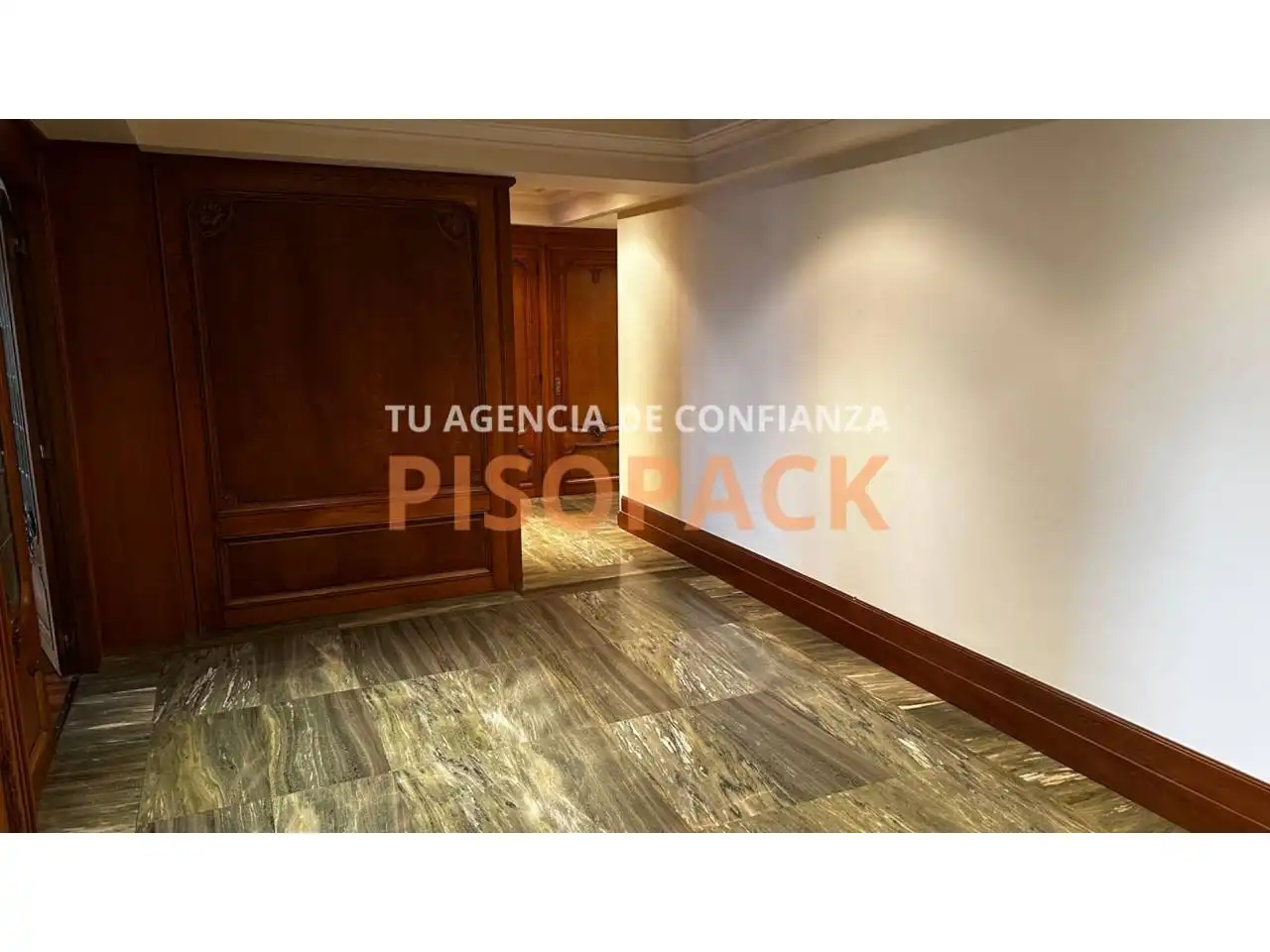 Piso en venta en  Pamplona / Iruña con Calefacción, Terraza y Balcón