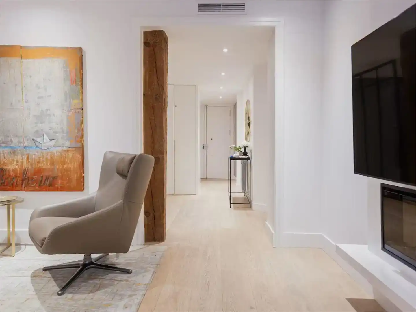 Flat for sale in  Barcelona Capital  with Air Conditioner and Balcony