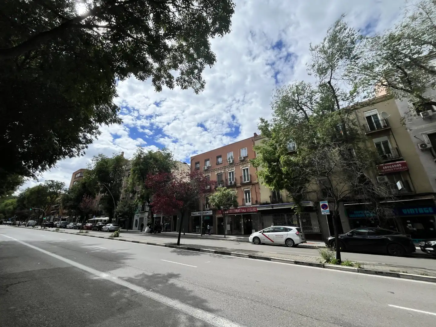 Exterior view of Commercial properties for sale in Madrid