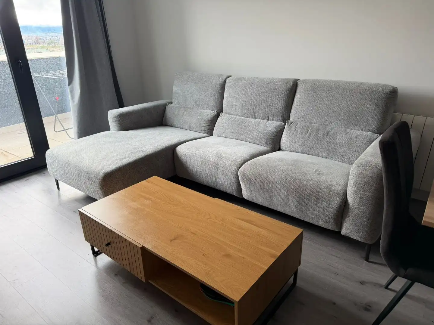 Wohnzimmer von Wohnung zur Miete in  Granada Capital mit Klimaanlage, Terrasse und Balkon