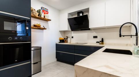 Foto 3 de Piso en venta en Roc Blanc, Barcelona