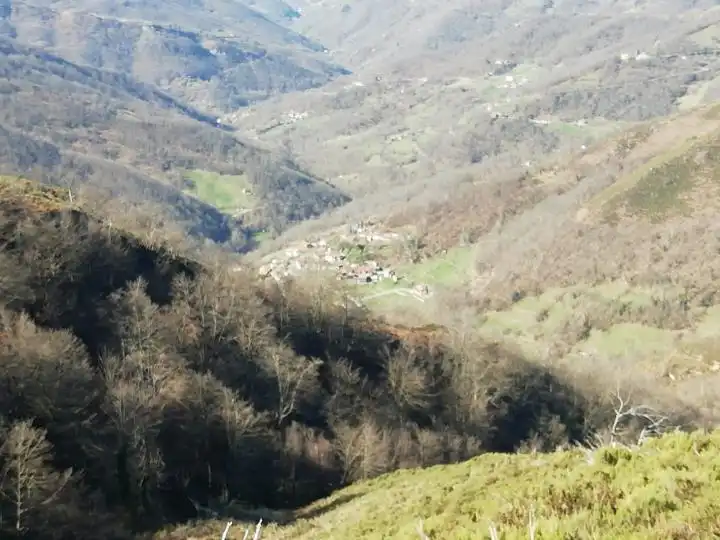 Außenansicht von Country house zum Verkauf in Mieres (Asturias)