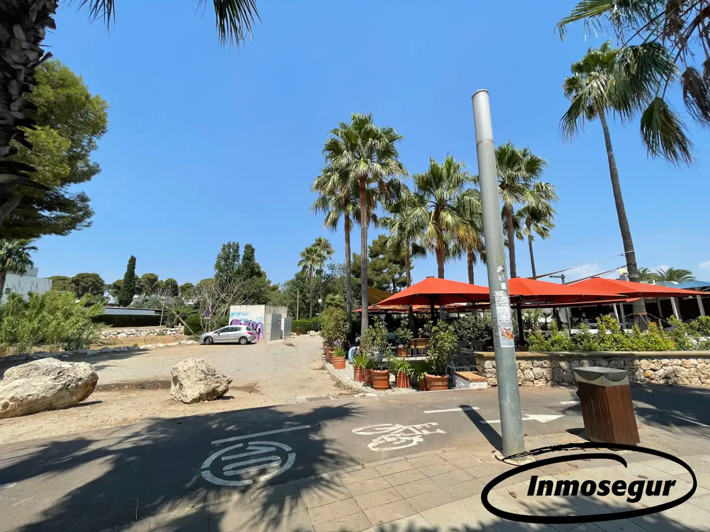 Vista exterior de Casa adosada en venda en Cambrils amb Aire condicionat, Calefacció i Jardí privat