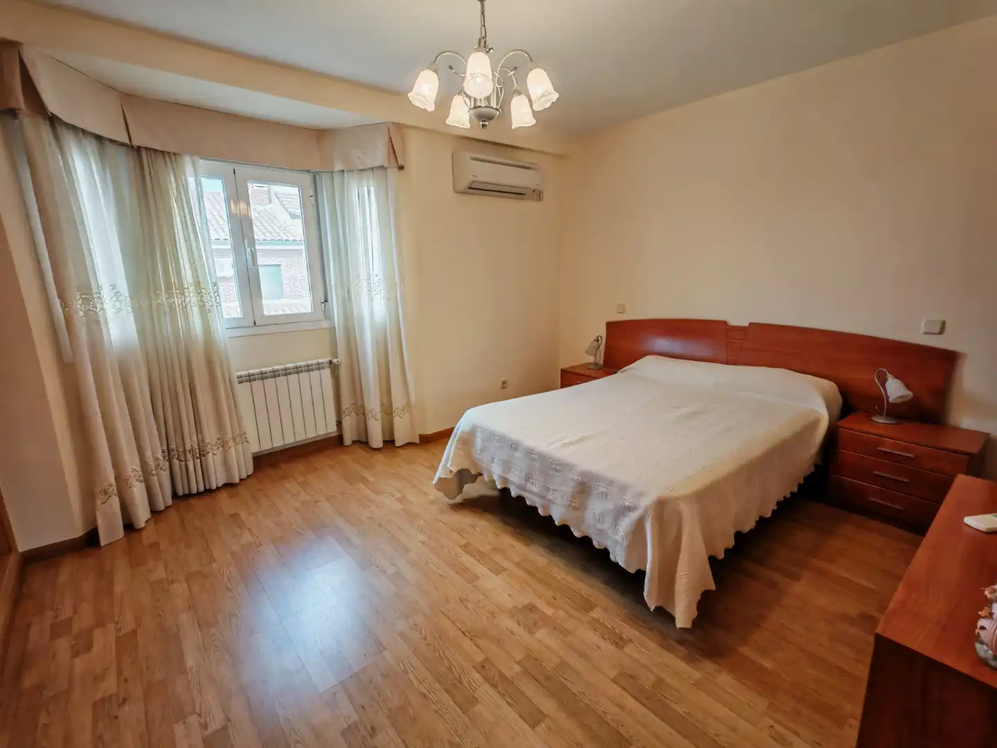Dormitori de Casa adosada en venda en Quismondo amb Aire condicionat, Calefacció i Parquet