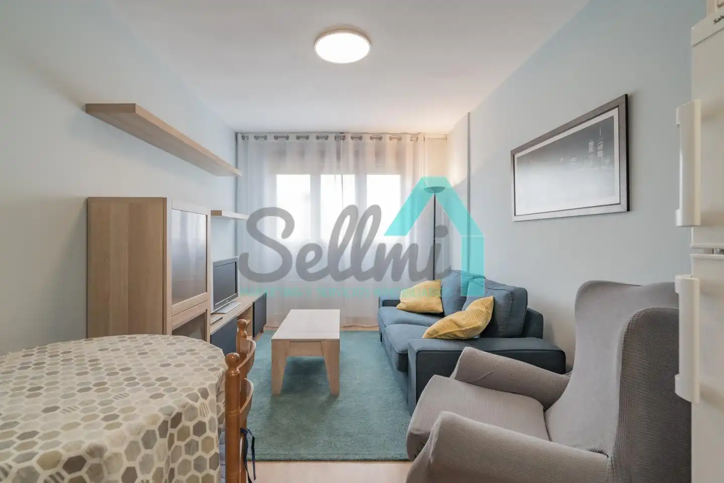 Sala de estar de Piso de alquiler en Oviedo  con Calefacción, Parquet y Amueblado