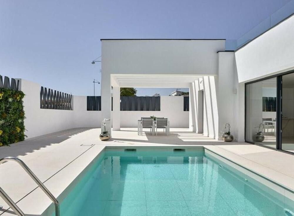 Swimming pool of House or chalet to rent in Marbella  with Air Conditioner, Private garden and Terrace
