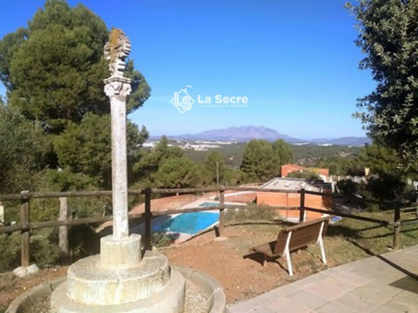 Jardí de Dúplex en venda en Castellví de Rosanes amb Aire condicionat, Calefacció i Terrassa