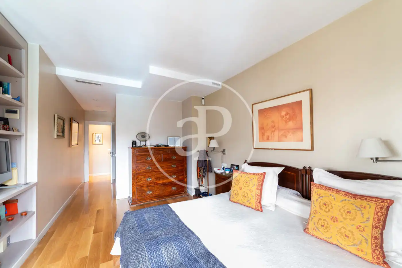 Habitación de Dúplex en venta en Madrid con Aire acondicionado, Calefacción y Jardín privado