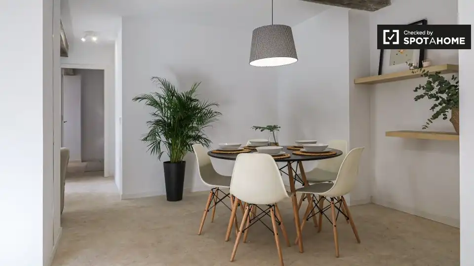 Dining room of Flat for rent in Valencia  with Air Conditioner, Heating and Furnished