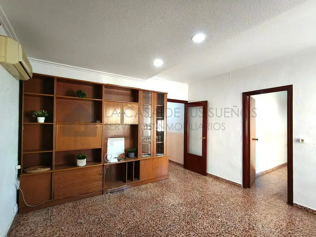 Wohnzimmer von Erdgeschoss zum Verkauf in Sax