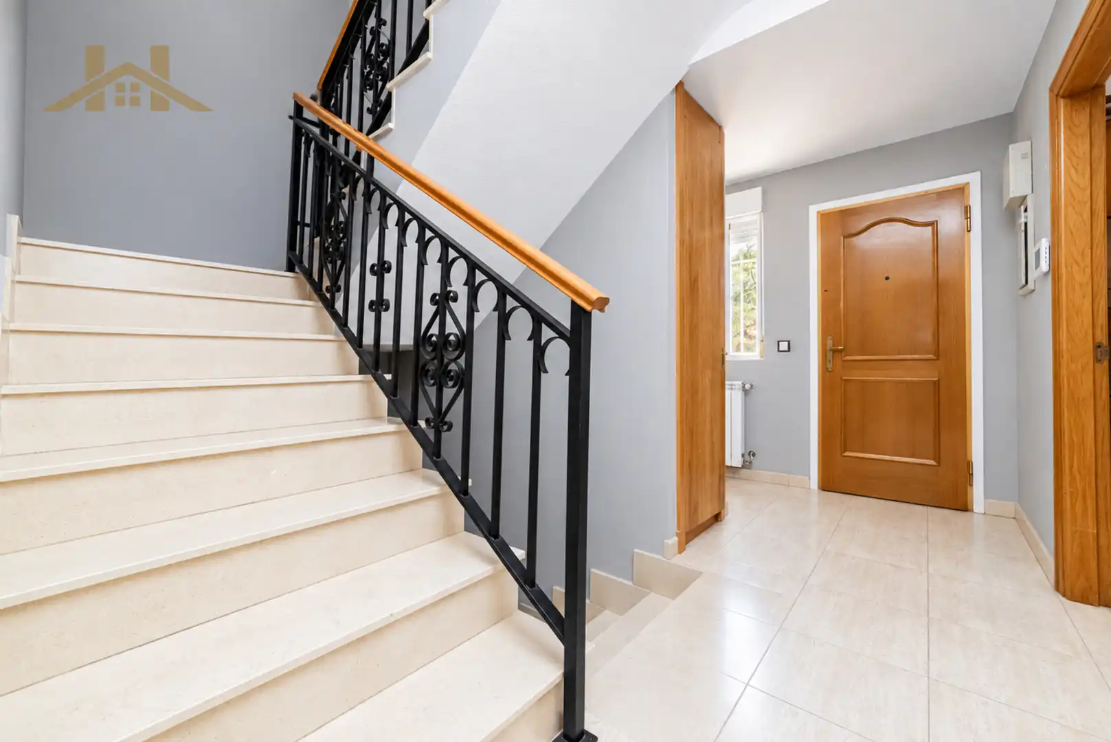 Terraced house with pool for sale in Calle Miguel de Cervantes 120, imagen 16