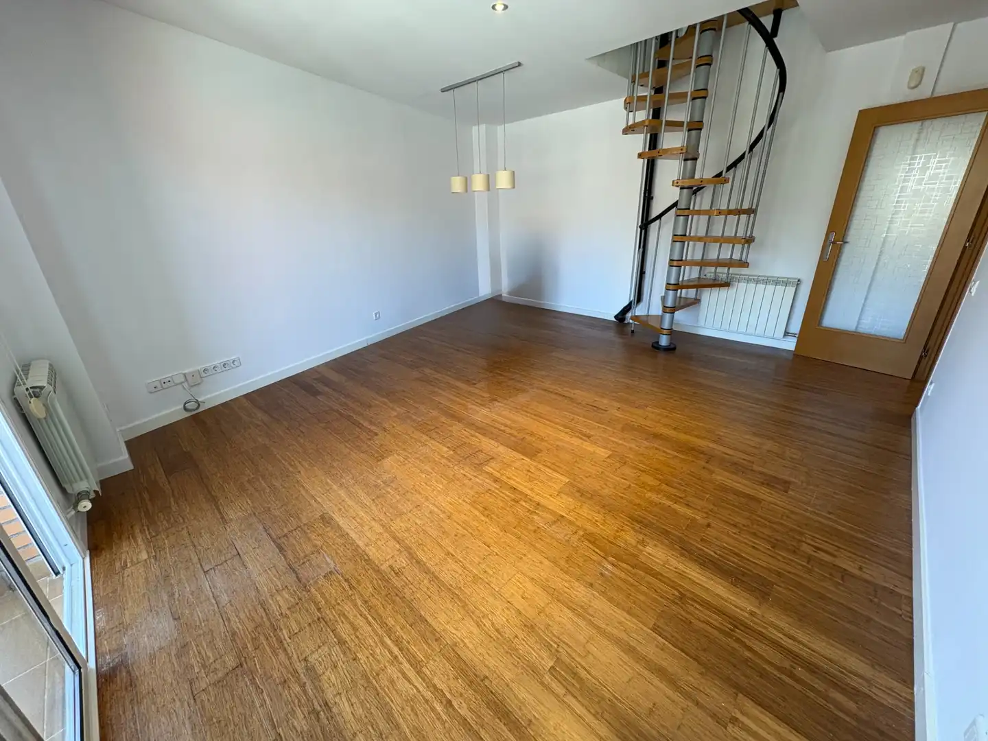 Wohnzimmer von Maisonette zum Verkauf in Vallgorguina mit Klimaanlage, Heizung und Parkett