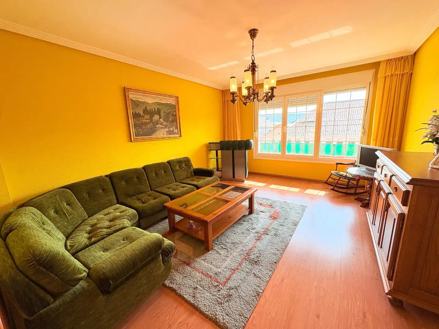 Sala de estar de Casa o chalet en venta en Ponferrada con Calefacción, Jardín privado y Terraza