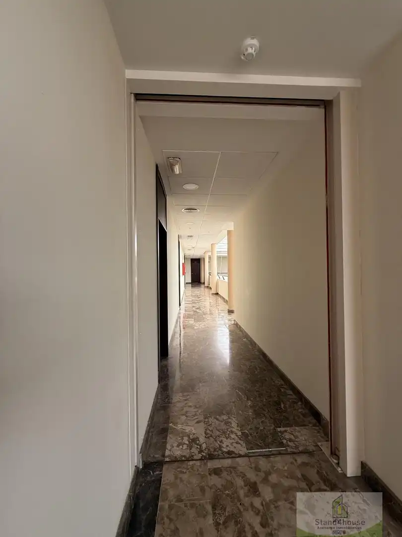 Ufficio con ascensore in affitto a Bollullos de la Mitación, imagen 5