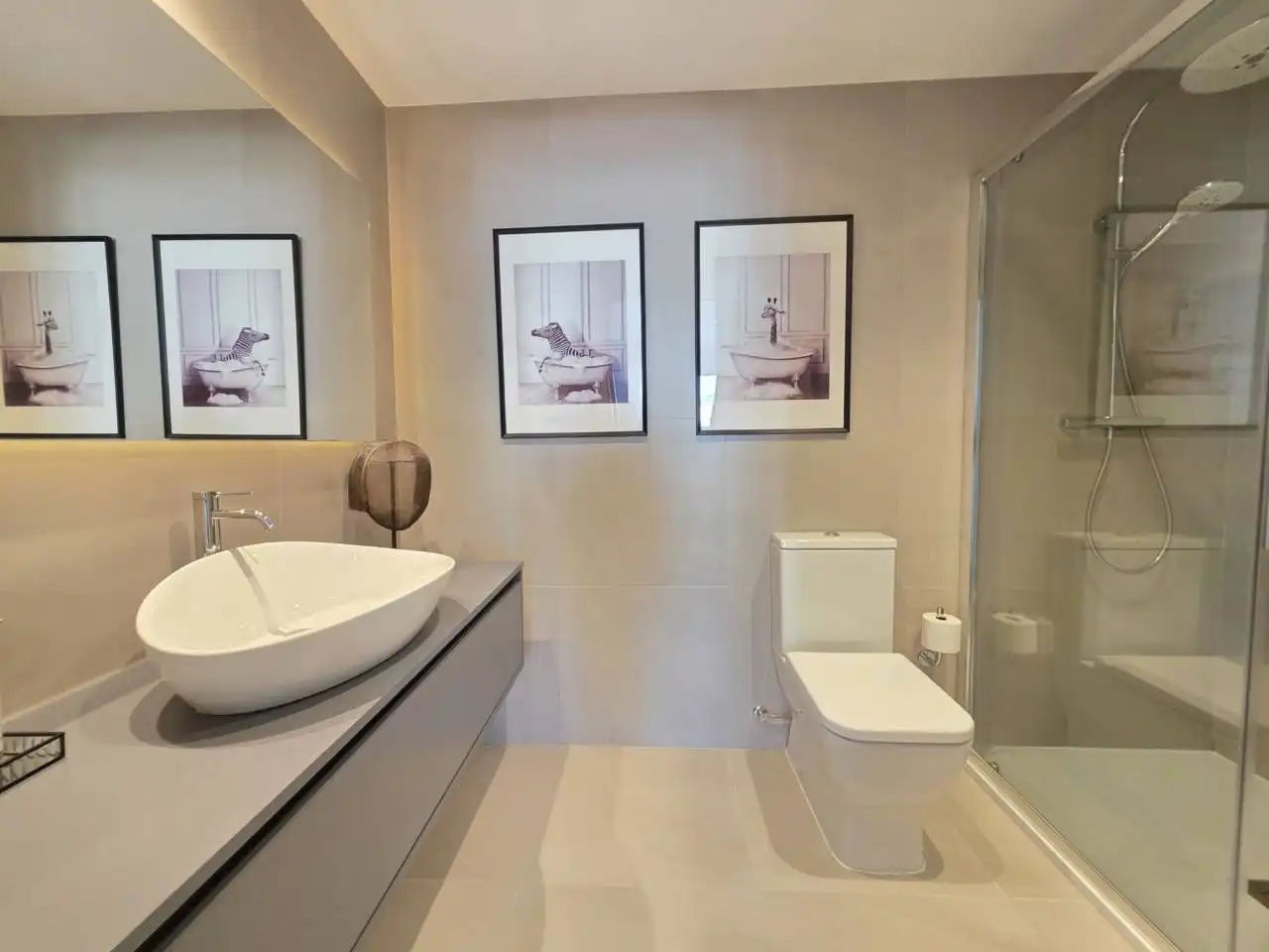 Bathroom of Attic for sale in Zaragoza  with Air Conditioner, Heating and Parquet flooring