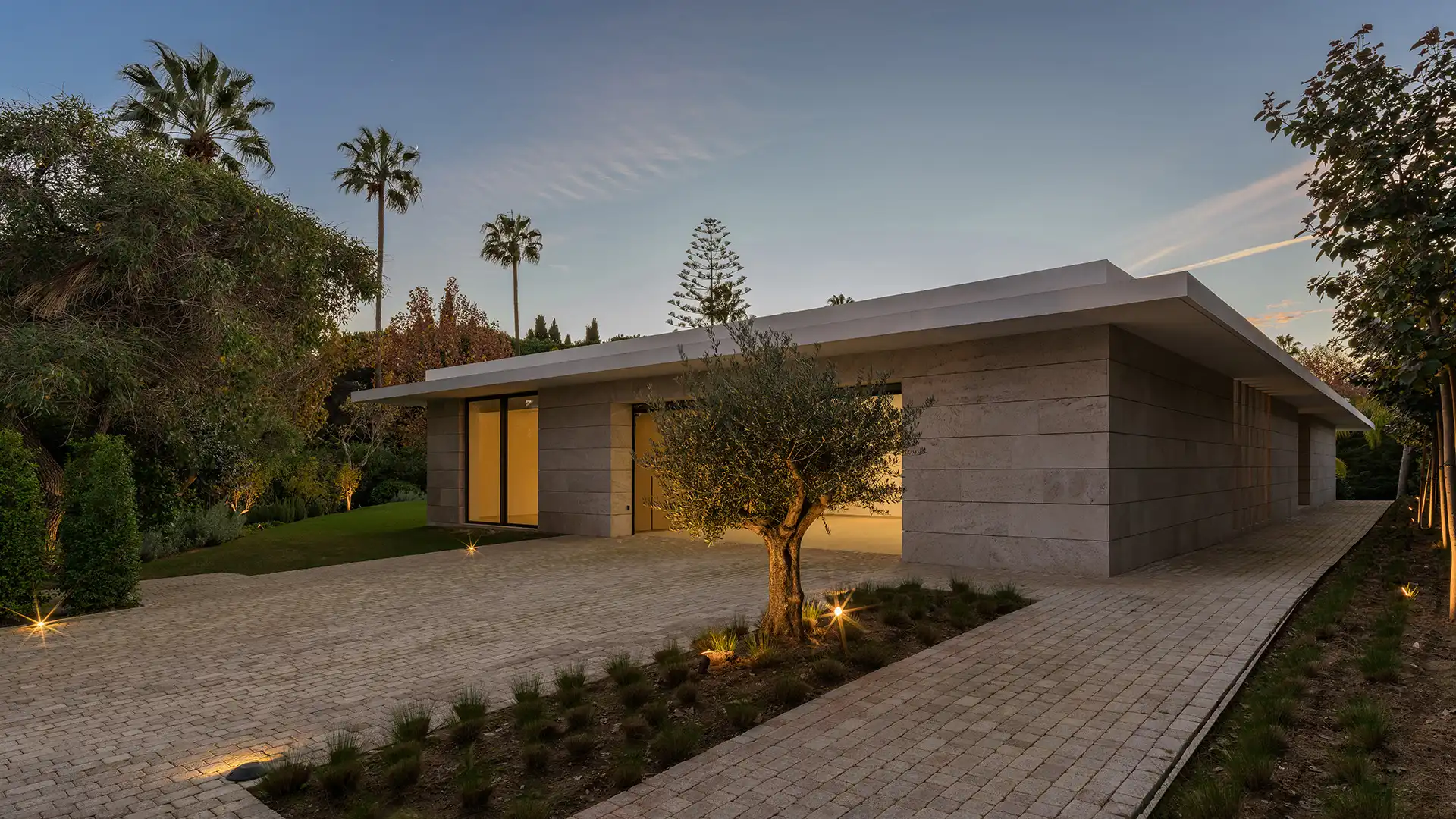Vista exterior de Casa o chalet en venta en Sotogrande con Aire acondicionado, Calefacción y Jardín privado
