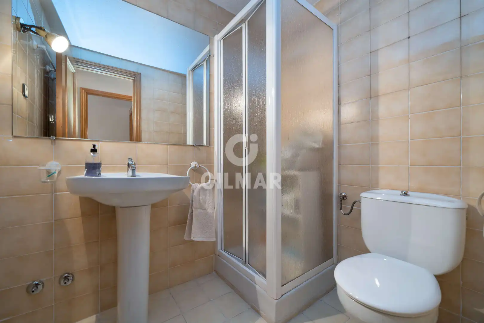 Bathroom of Flat for sale in Madrid  with Heating, Private garden and Storage room