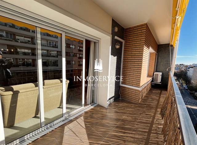 Piso en Venta en Carrer de Balmes en El Putget i el Farró