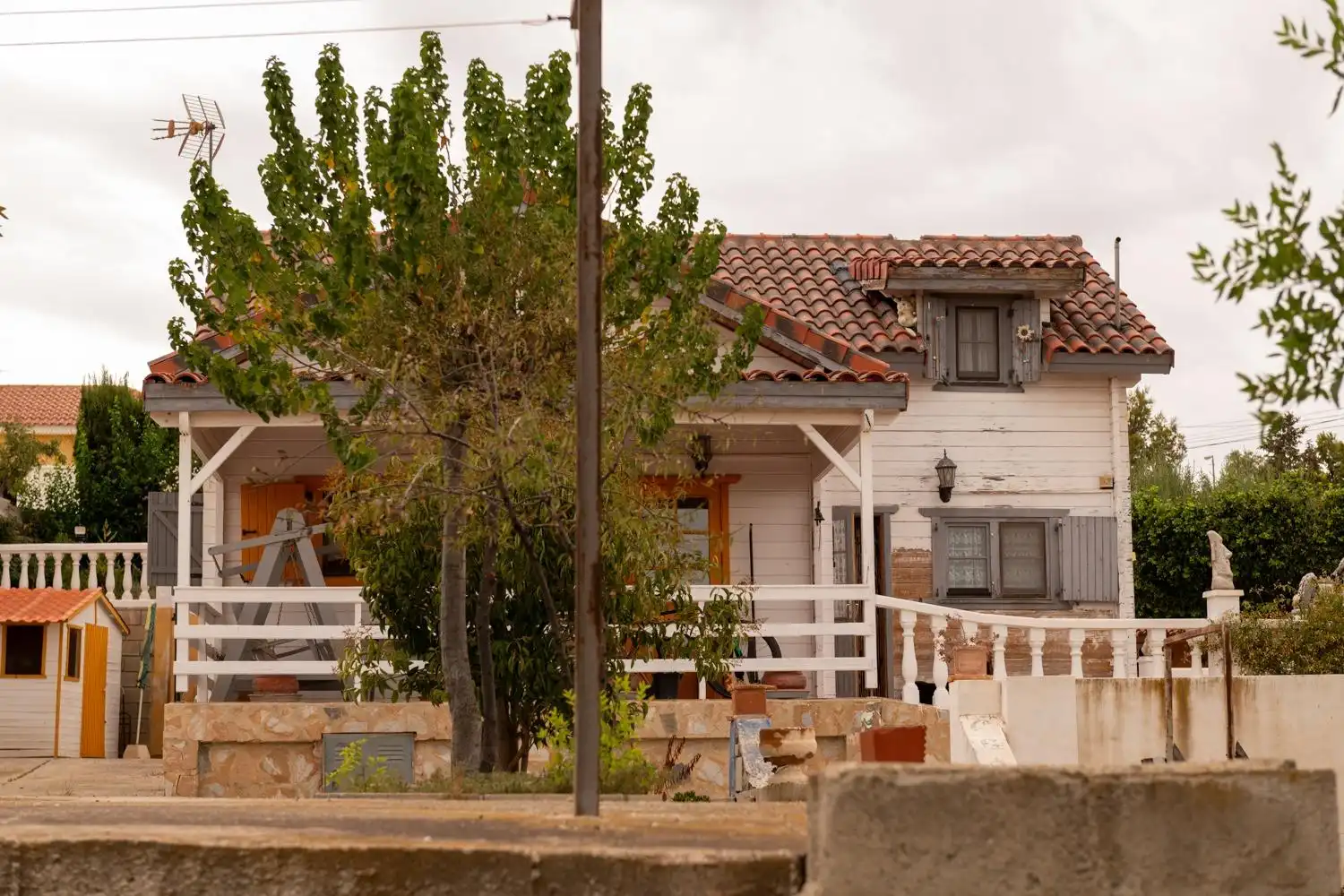 Vista exterior de Casa o xalet en venda en Alicante / Alacant amb Aire condicionat, Calefacció i Jardí privat
