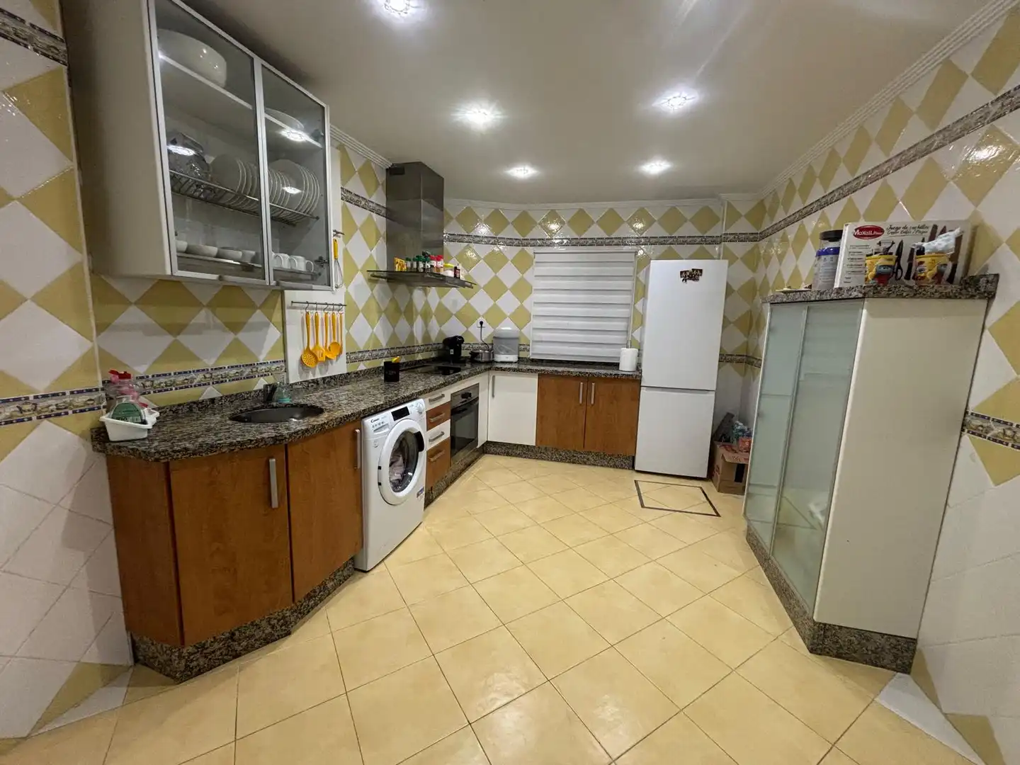 Cuina de Casa adosada en venda en Sevilla amb Terrassa i Balcó