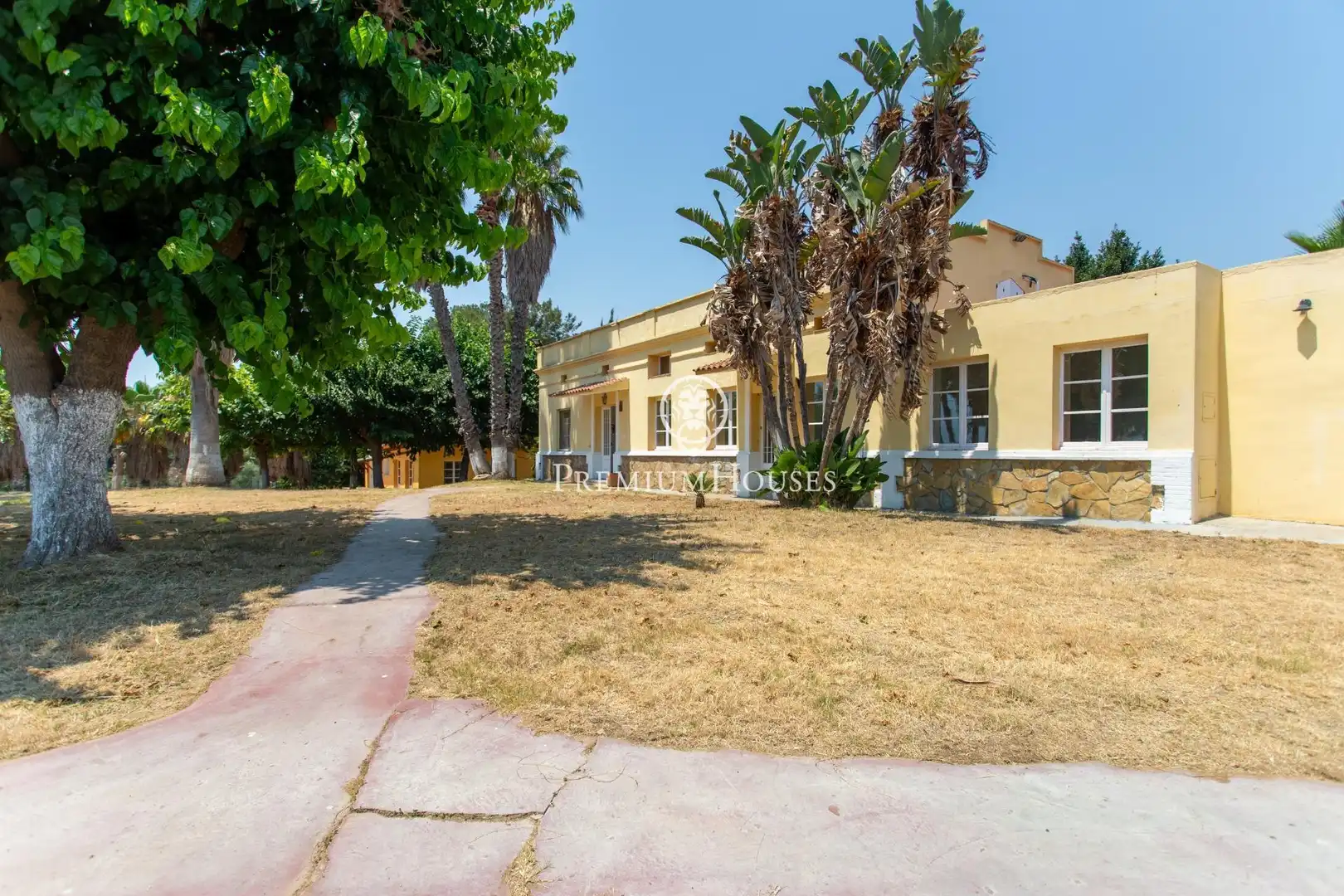 Exterior view of Houses for sale in Mataró