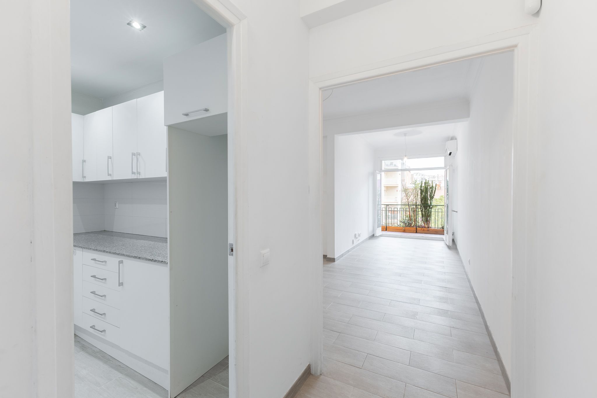 Apartment for sale in  Barcelona Capital  with Air Conditioner, Heating and Terrace