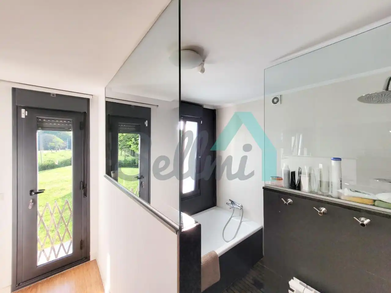 Bathroom of Houses for rent in Siero  with Heating, Parquet flooring and Terrace
