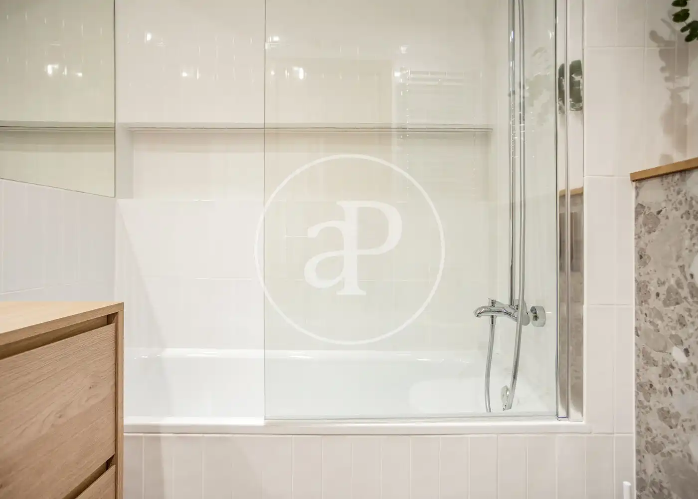 Baño de Piso de alquiler en Madrid con Aire acondicionado, Calefacción y Amueblado