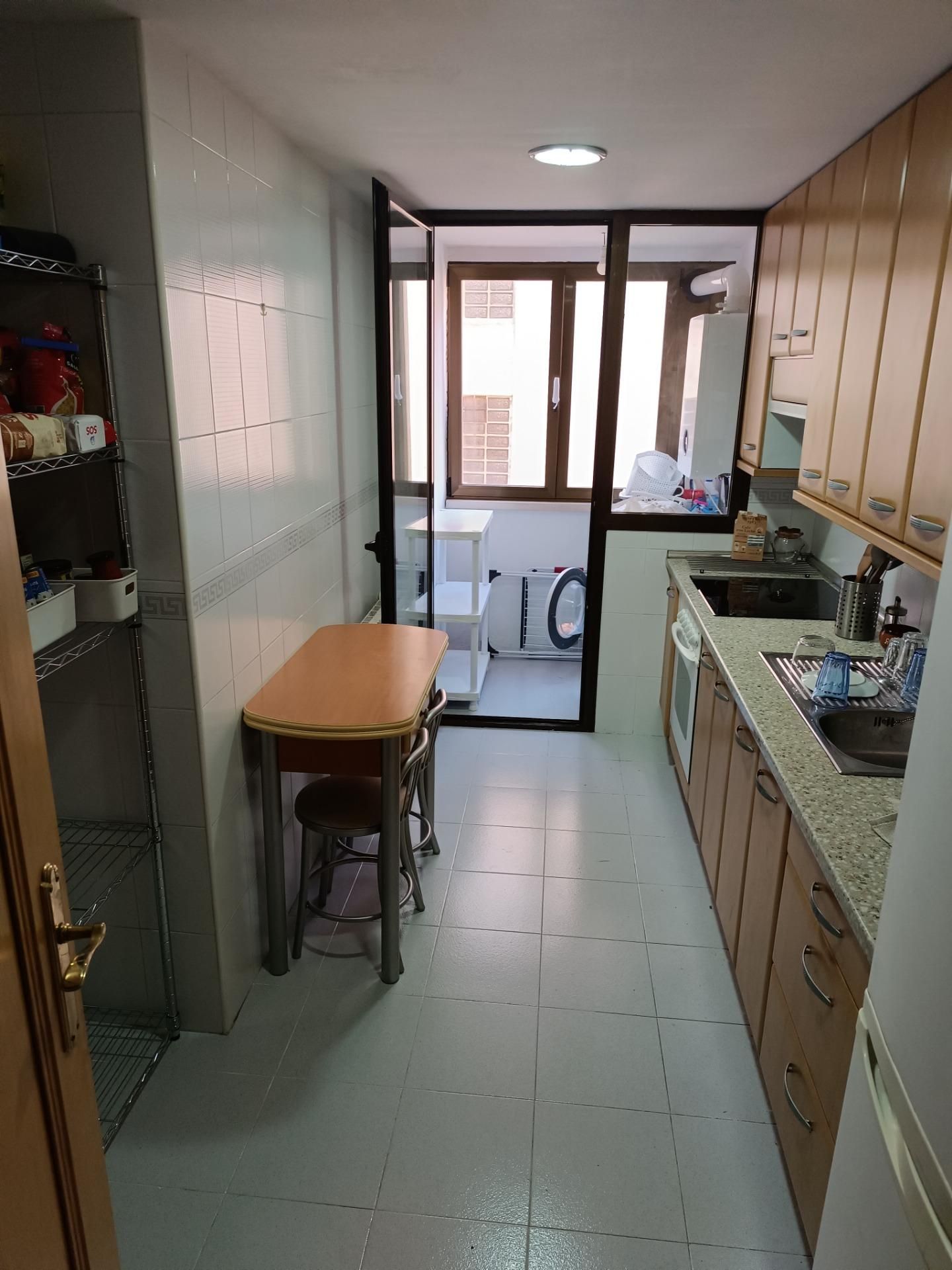 Flat to share in Centro