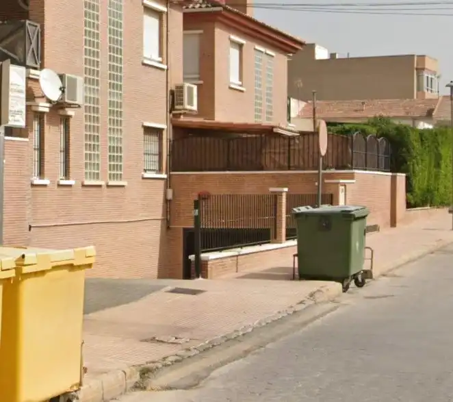 Terraced house with terrace for sale in Avenida de la Paz 67, imagen 3