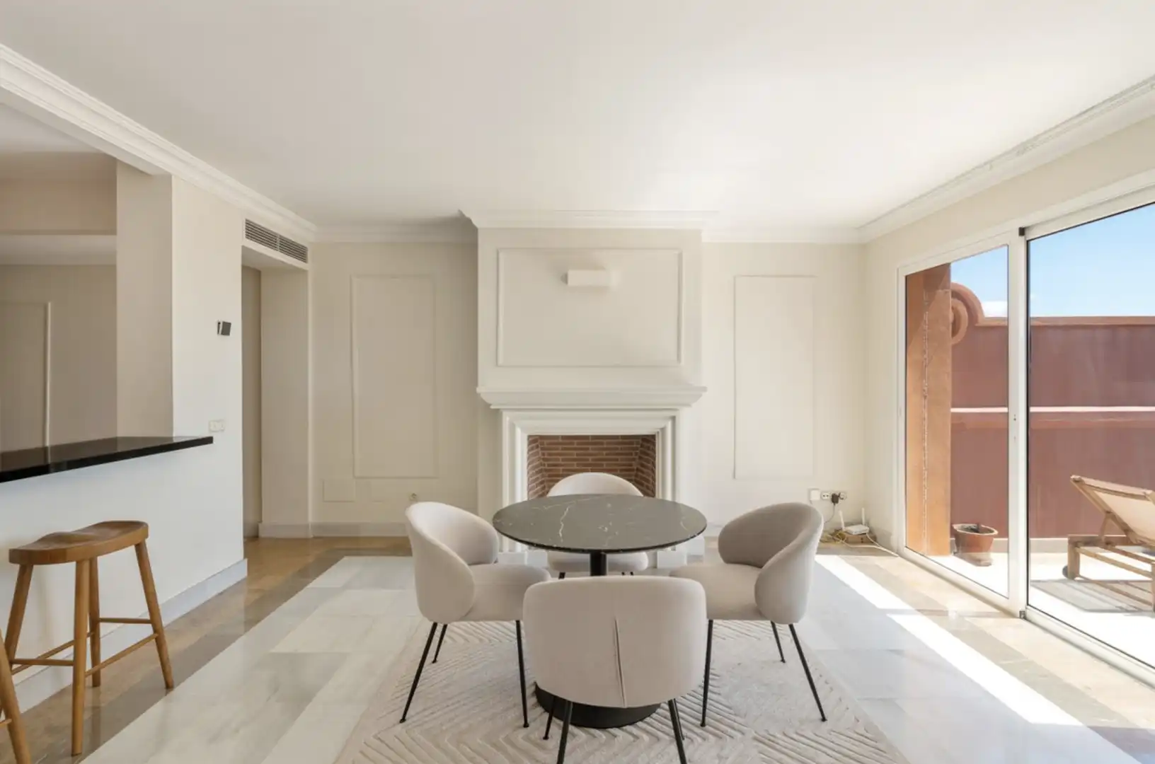 Comedor de Ático en venta en Benahavís con Aire acondicionado, Calefacción y Terraza