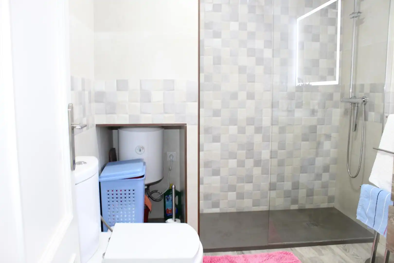 Baño de Apartamento en venta en Roquetas de Mar con Jardín privado, Trastero y Amueblado