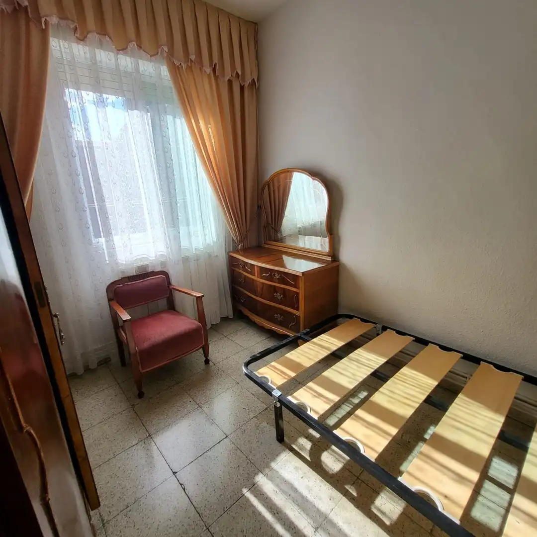 Habitación de Piso de alquiler en Ávila con Calefacción, Terraza y Amueblado