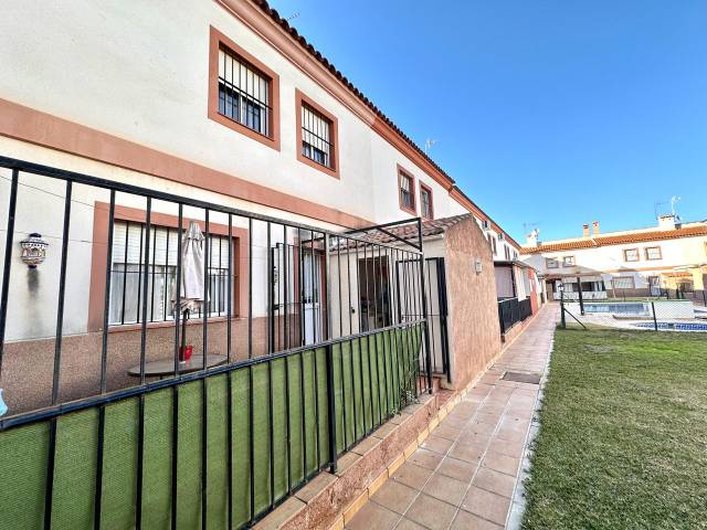 Casa adosada en Venta en Malvasía en Fuente de Piedra