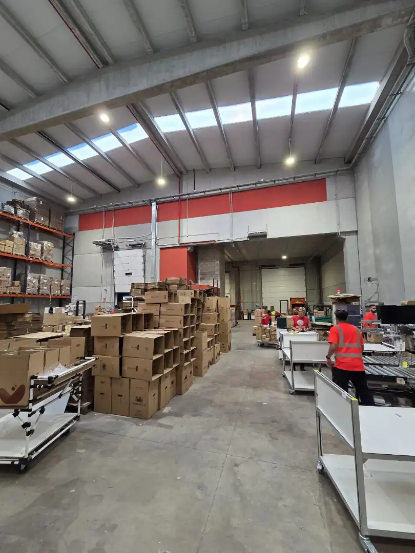 Nau industrial de lloguer en Rubí amb Calefacció i Alarma