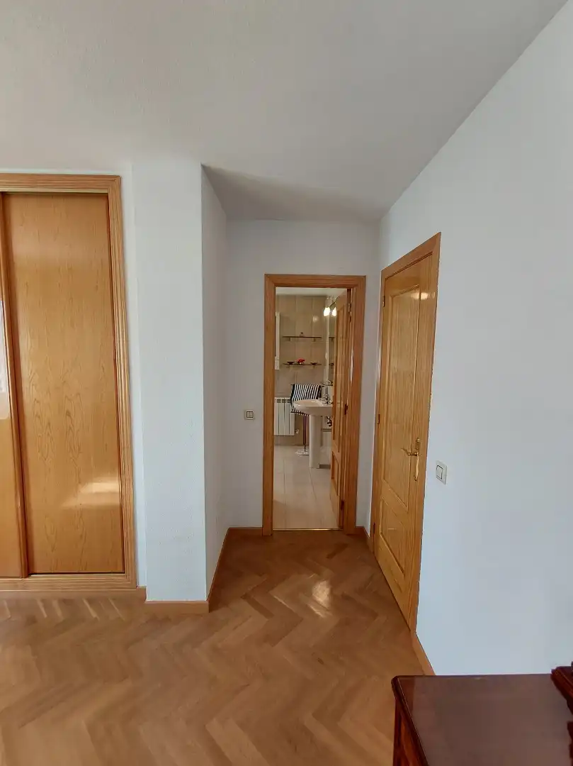 Haus oder Chalet zum Verkauf in Villalbilla mit Klimaanlage, Heizung und Privatgarten