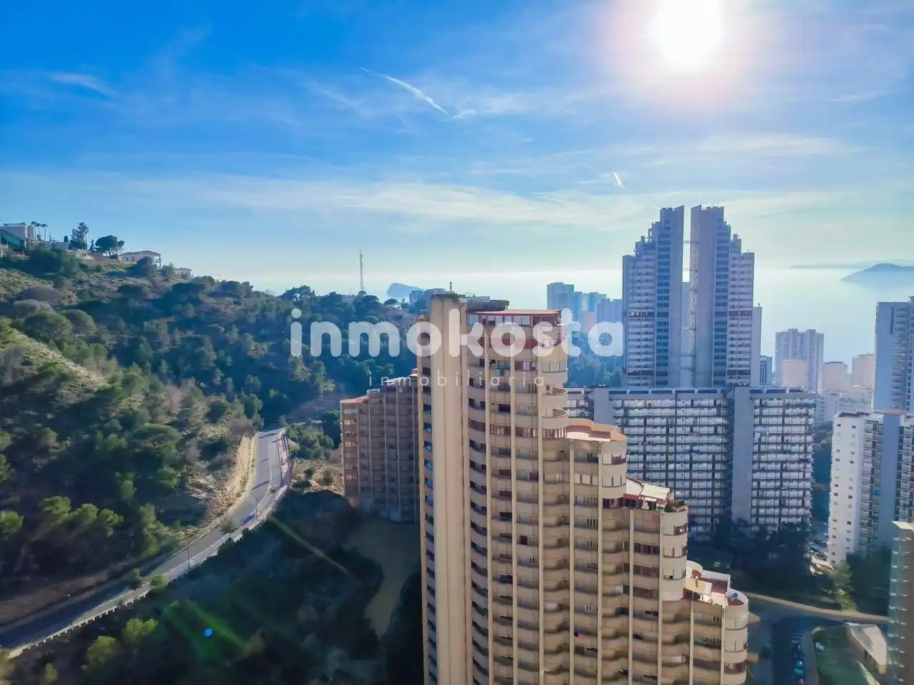 Vista exterior de Piso en venta en Benidorm con Aire acondicionado, Terraza y Piscina comunitaria