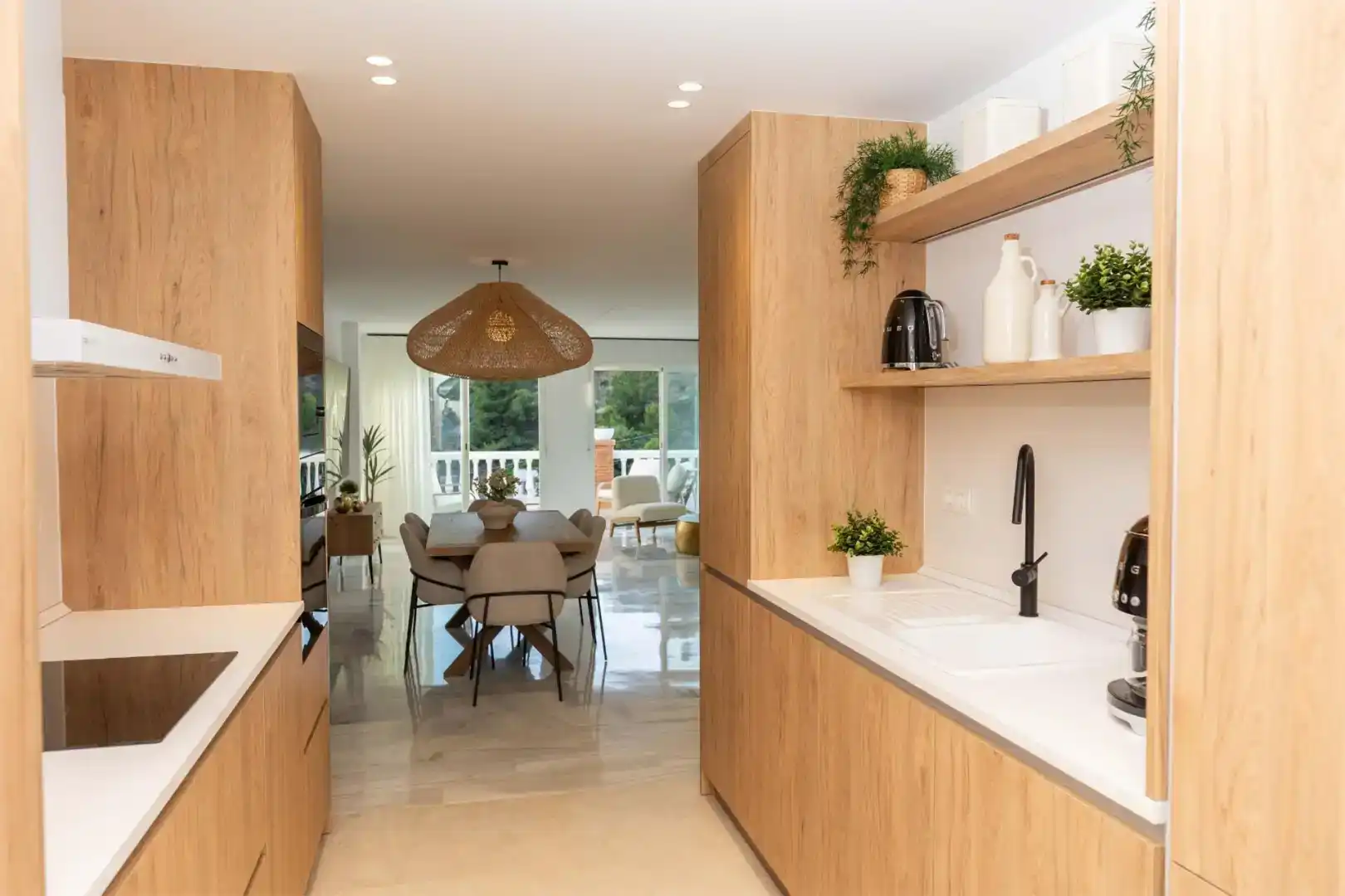 Cocina de Casa o chalet en venta en Almuñécar con Jardín privado, Piscina y Balcón