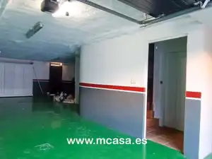 Casa adosada en venda en Vigo  amb Calefacció, Jardí privat i Terrassa