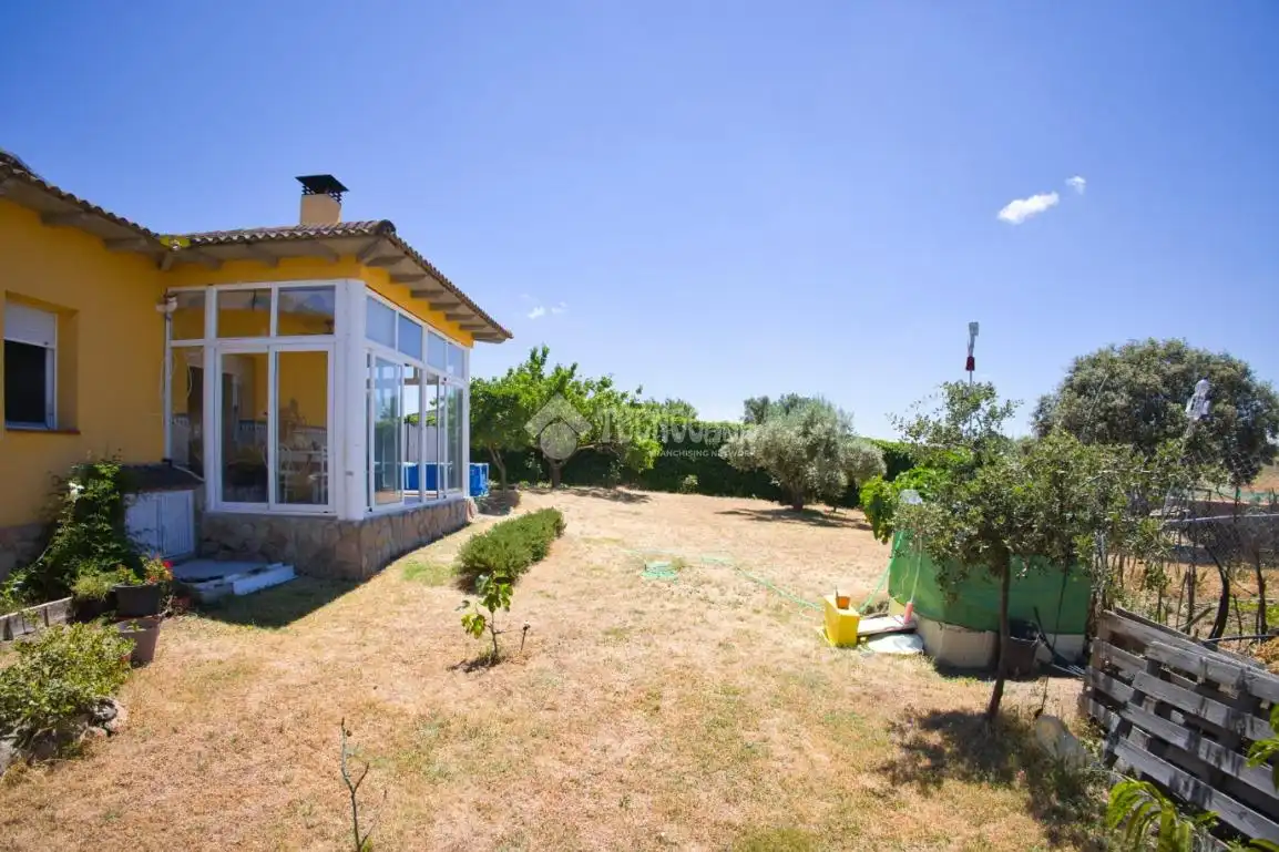 Jardín de Casa o chalet en venta en Calvarrasa de Arriba con Calefacción y Terraza