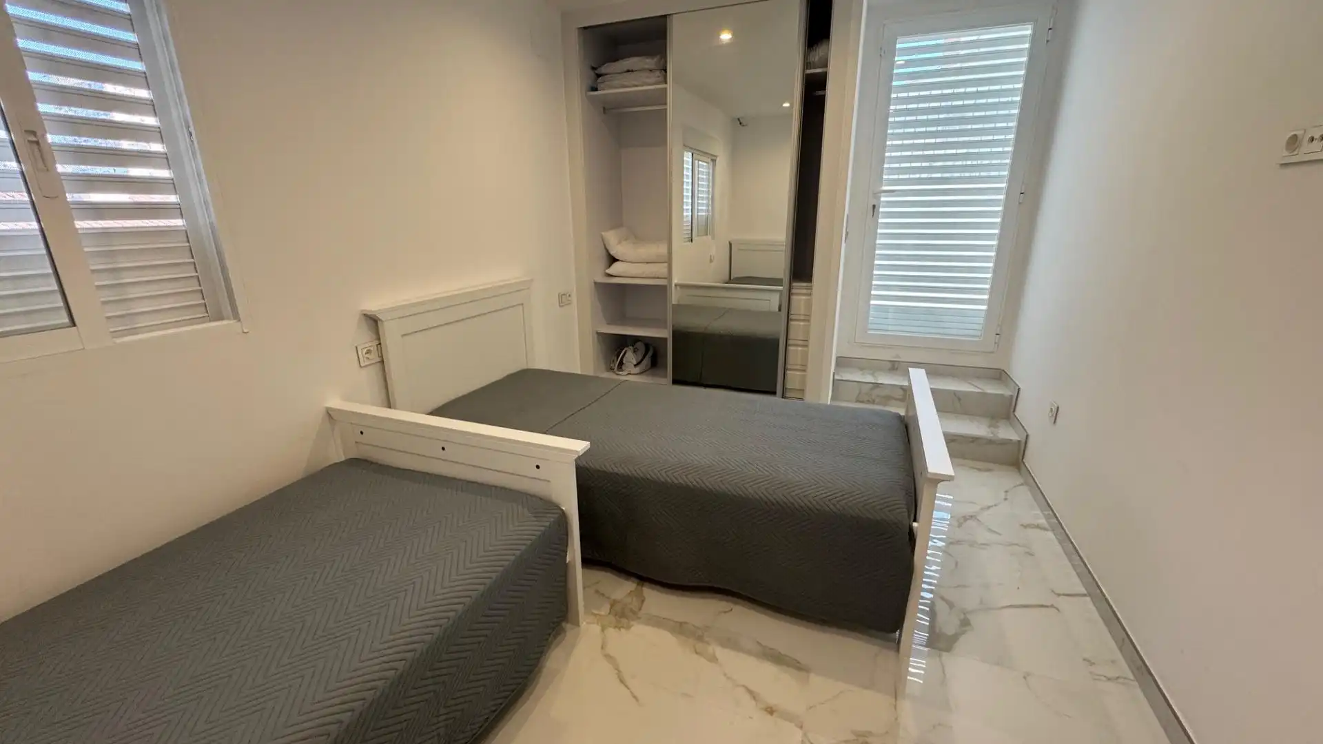 Bedroom of Detached homes for sale in Benidorm  with Air Conditioner, Private garden and Terrace