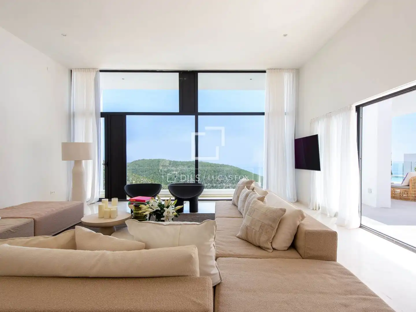 Living room of Houses for sale in Santa Eulària des Riu  with Air Conditioner and Swimming Pool