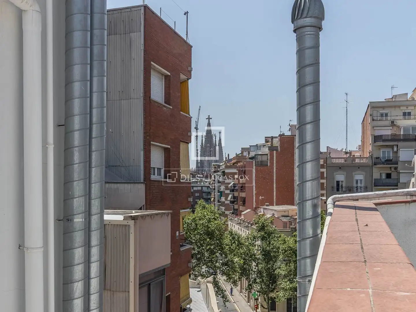 Vista exterior de Pis en venda en Sant Martí